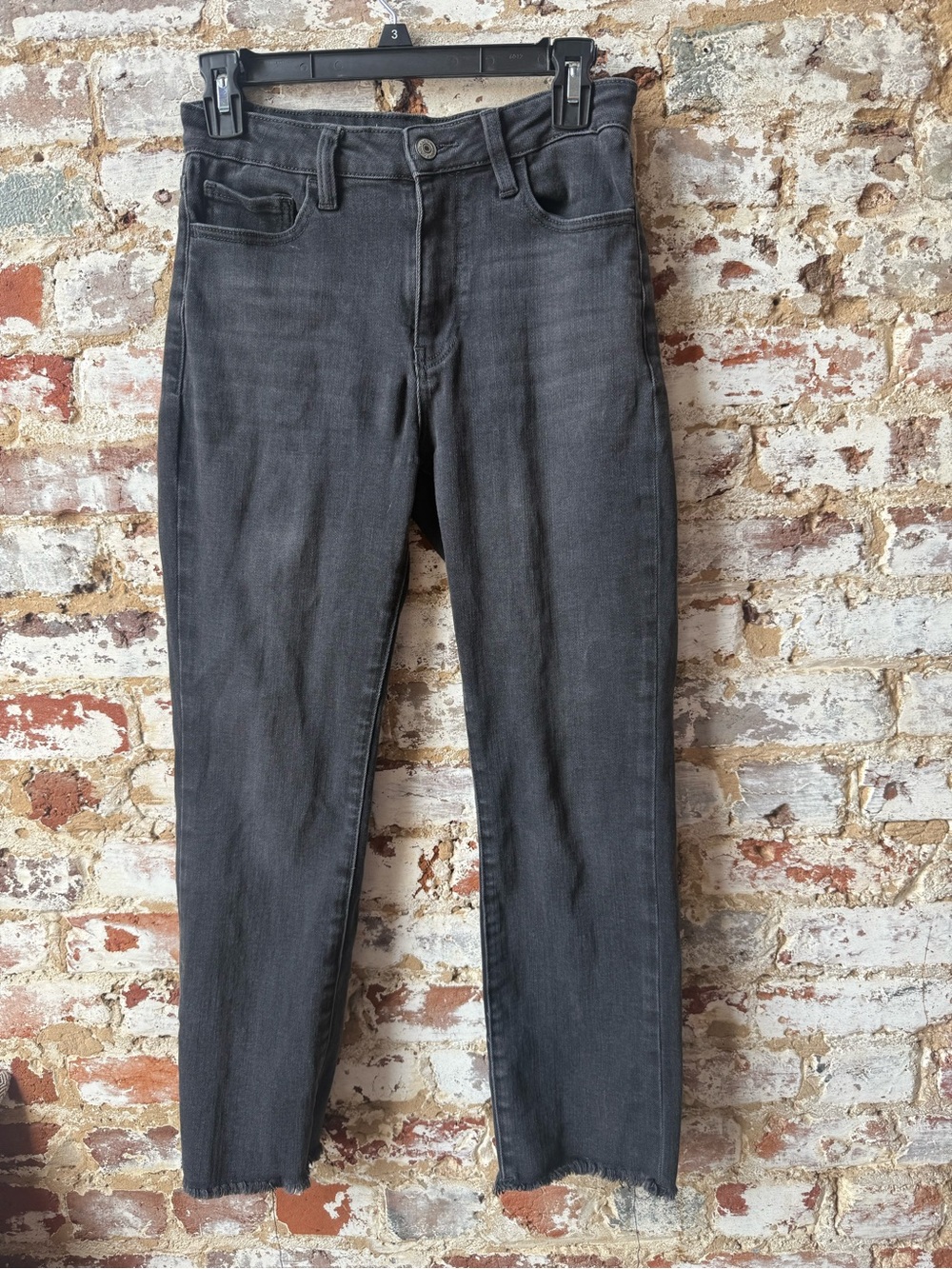 Willow & Root The Mom Cropped Ankle Jeans - Black